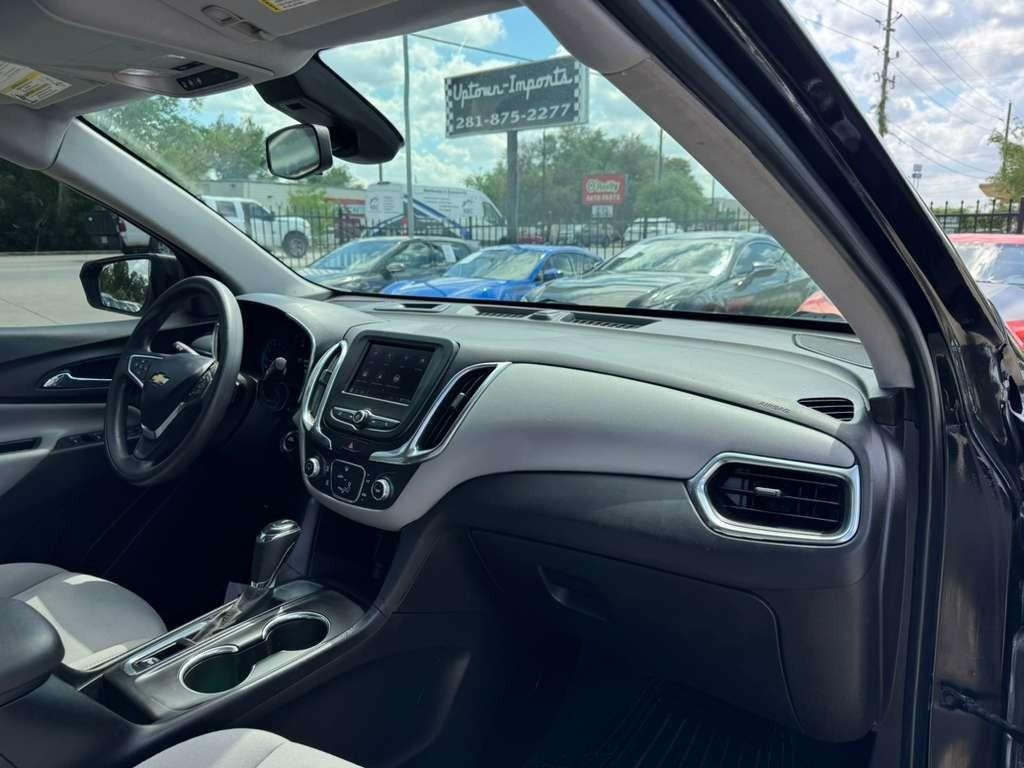 Chevrolet Equinox Vehicle Full-screen Gallery Image 13