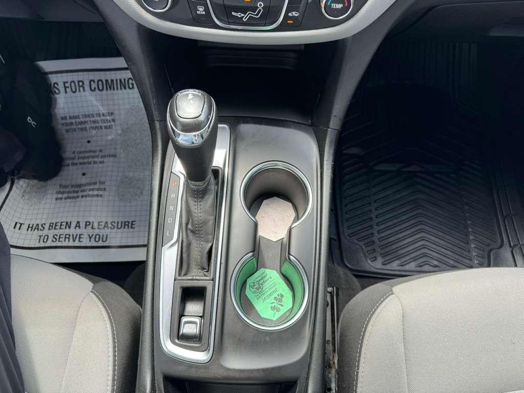 Chevrolet Equinox Vehicle Full-screen Gallery Image 25