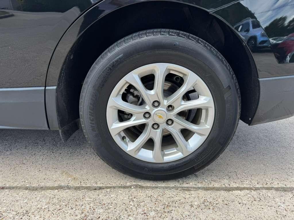 Chevrolet Equinox Vehicle Full-screen Gallery Image 26