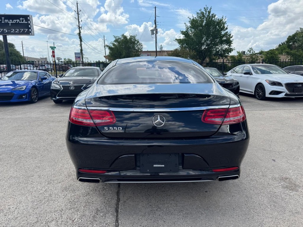 Mercedes-Benz S 550 Vehicle Full-screen Gallery Image 07