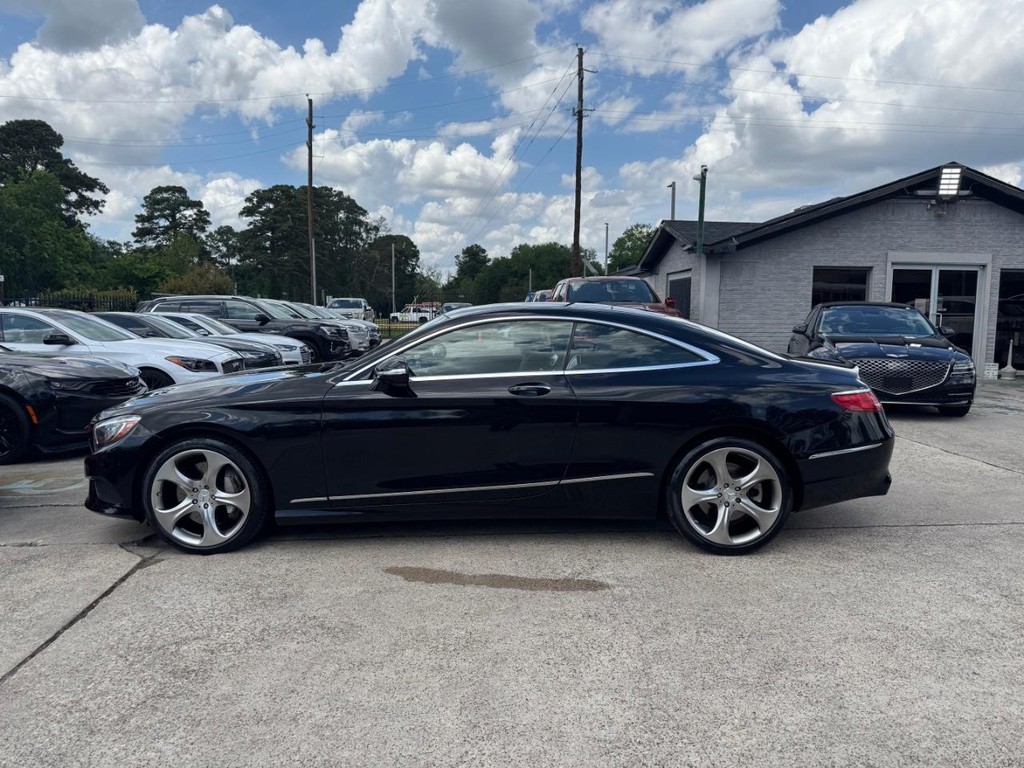 Mercedes-Benz S 550 Vehicle Full-screen Gallery Image 09