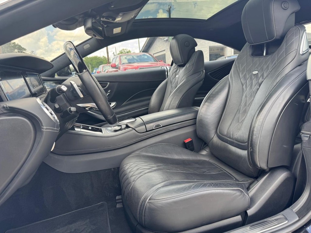 Mercedes-Benz S 550 Vehicle Full-screen Gallery Image 11