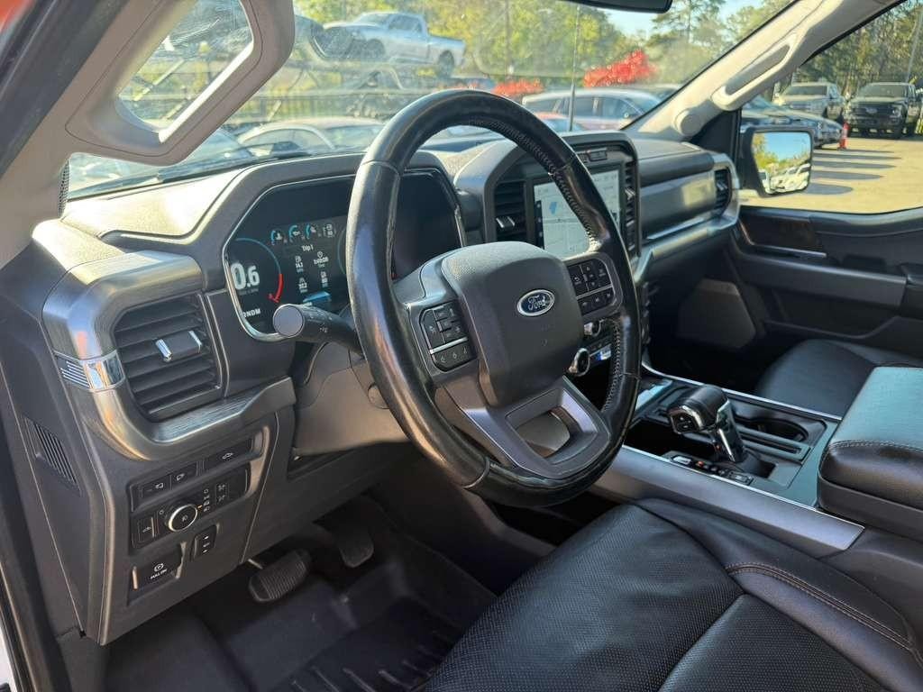 Ford F-150 Vehicle Full-screen Gallery Image 10