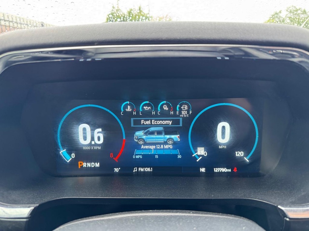 Ford F-150 Vehicle Full-screen Gallery Image 19