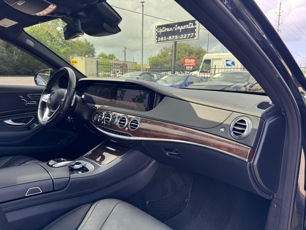 Mercedes-Benz S 450 Vehicle Full-screen Gallery Image 13