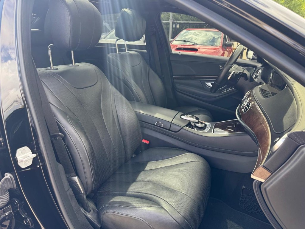 Mercedes-Benz S 450 Vehicle Full-screen Gallery Image 14