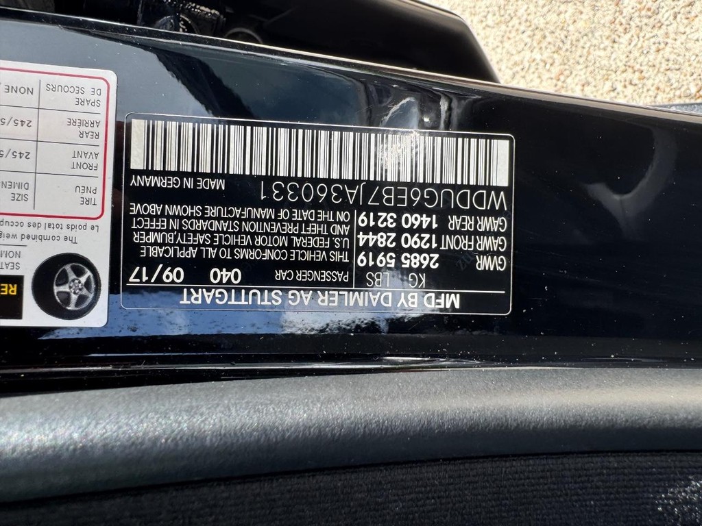 Mercedes-Benz S 450 Vehicle Full-screen Gallery Image 29