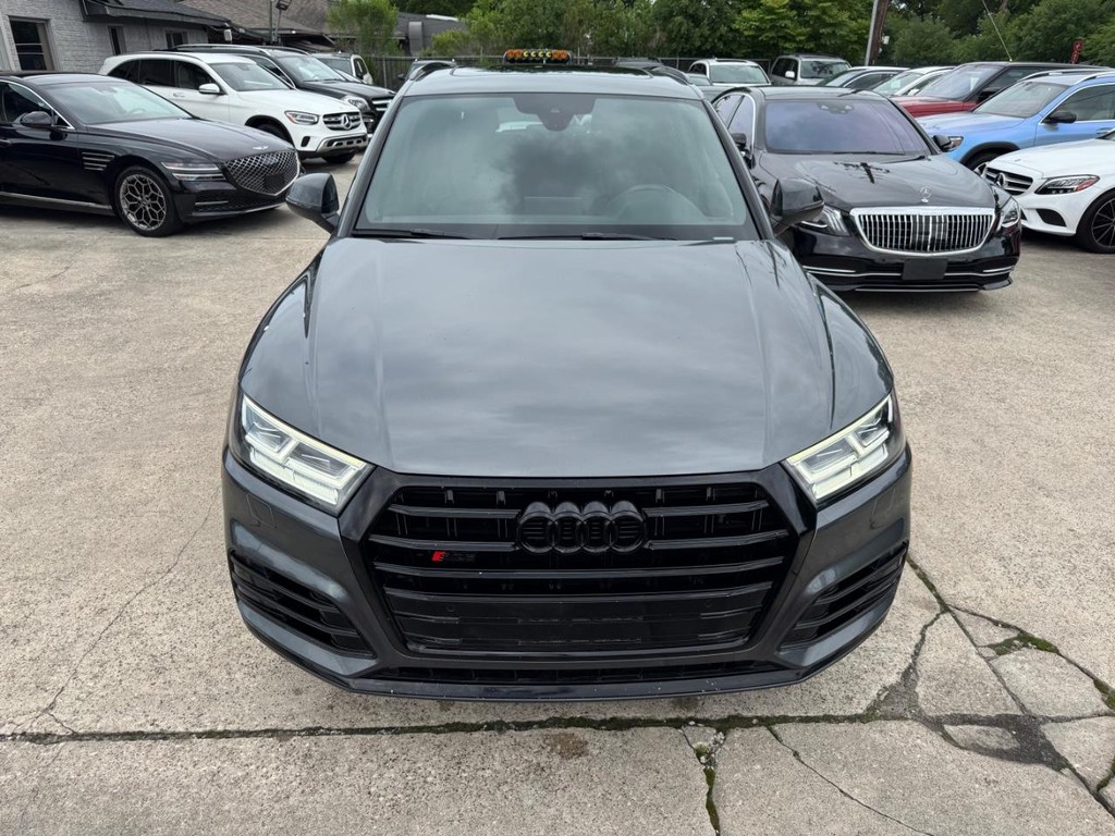 Audi SQ5 Vehicle Full-screen Gallery Image 03