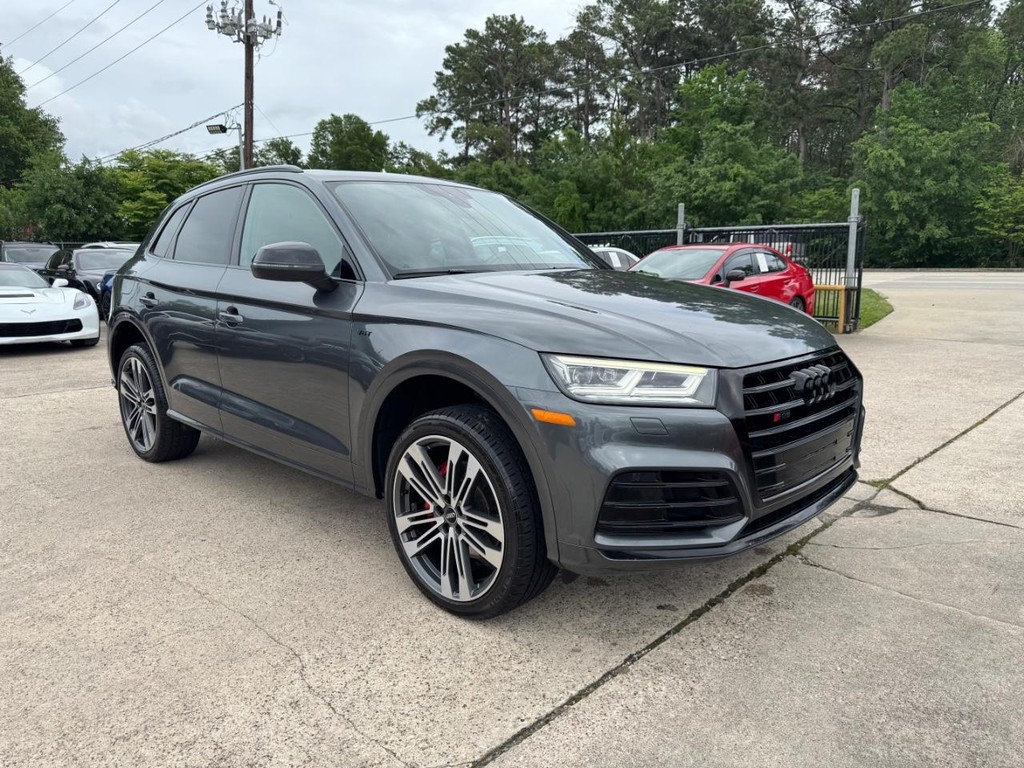 Audi SQ5 Vehicle Full-screen Gallery Image 04