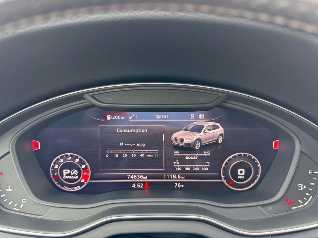 Audi SQ5 Vehicle Full-screen Gallery Image 21