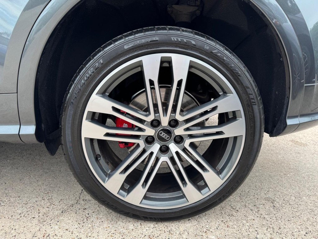 Audi SQ5 Vehicle Full-screen Gallery Image 28