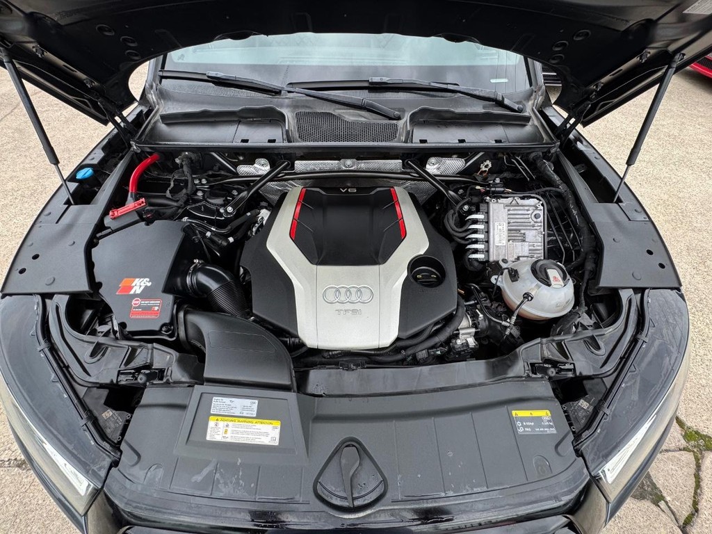 Audi SQ5 Vehicle Full-screen Gallery Image 29