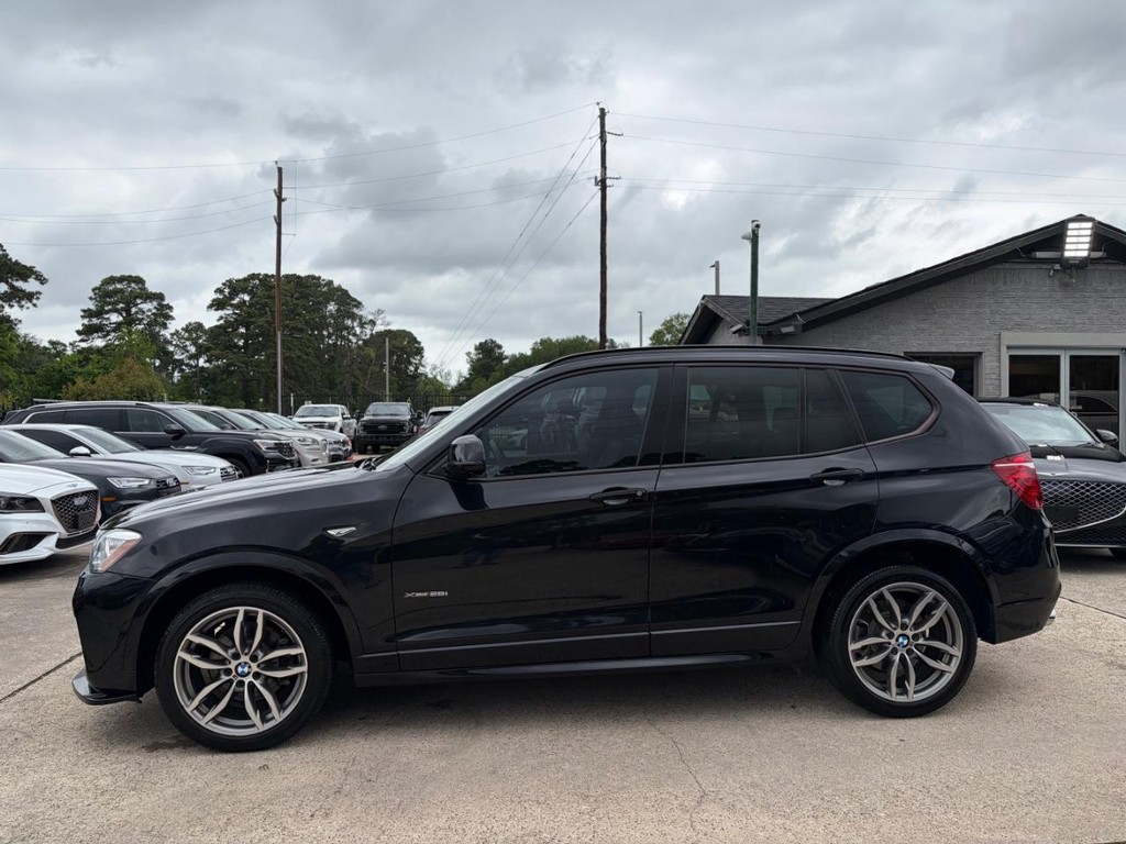 BMW X3 Vehicle Full-screen Gallery Image 09