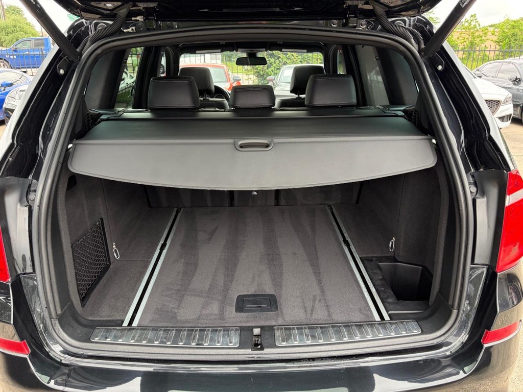 BMW X3 Vehicle Full-screen Gallery Image 20