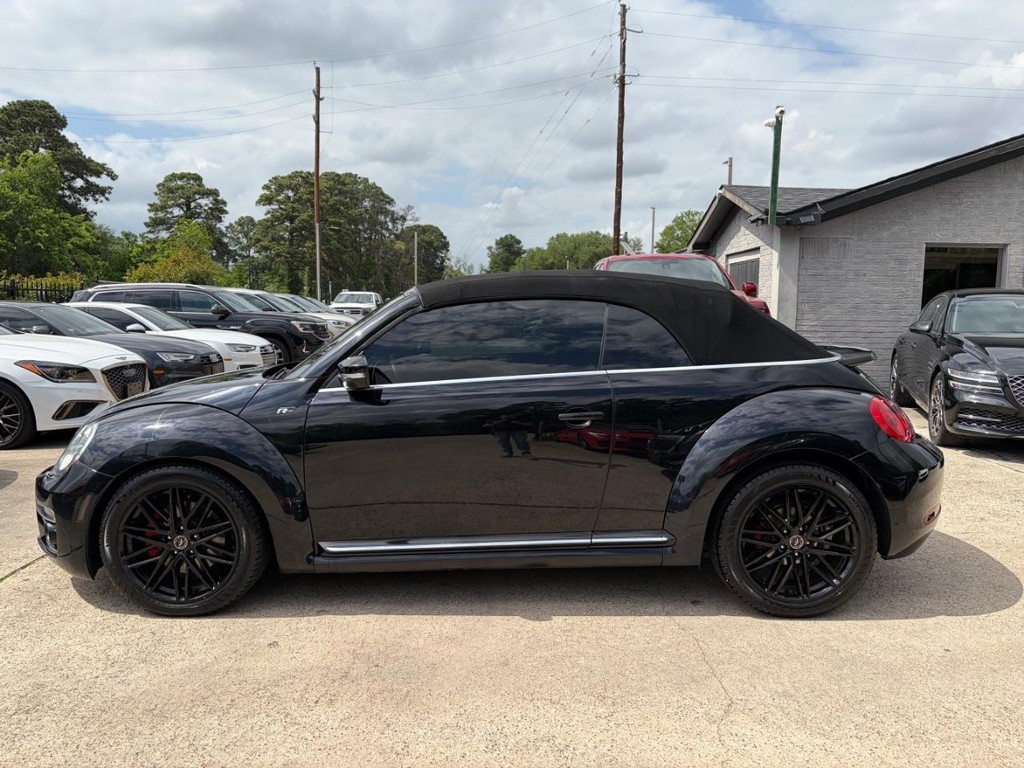 Volkswagen Beetle Convertible Vehicle Full-screen Gallery Image 12