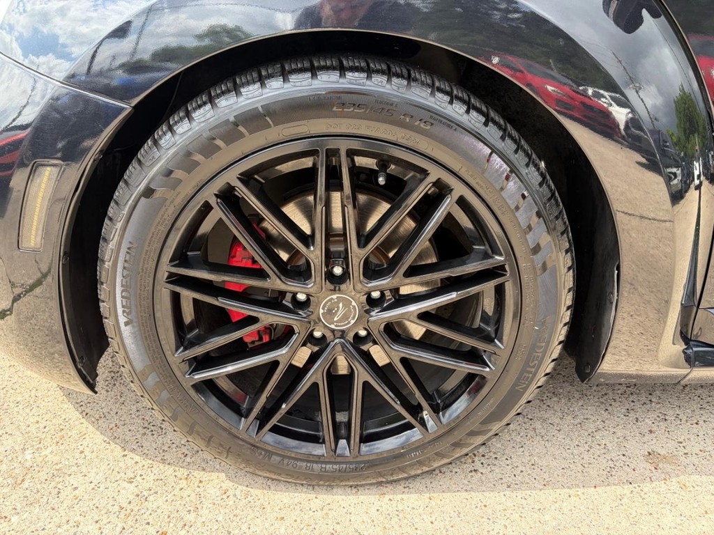 Volkswagen Beetle Convertible Vehicle Full-screen Gallery Image 26