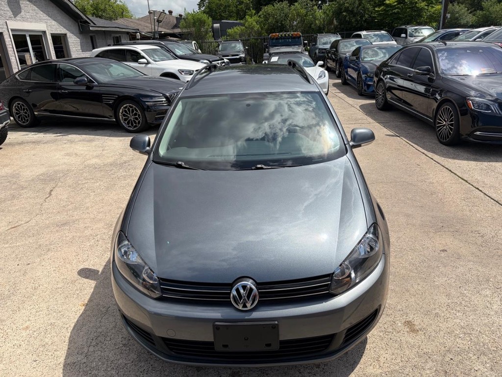 Volkswagen Jetta SportWagen Vehicle Full-screen Gallery Image 03