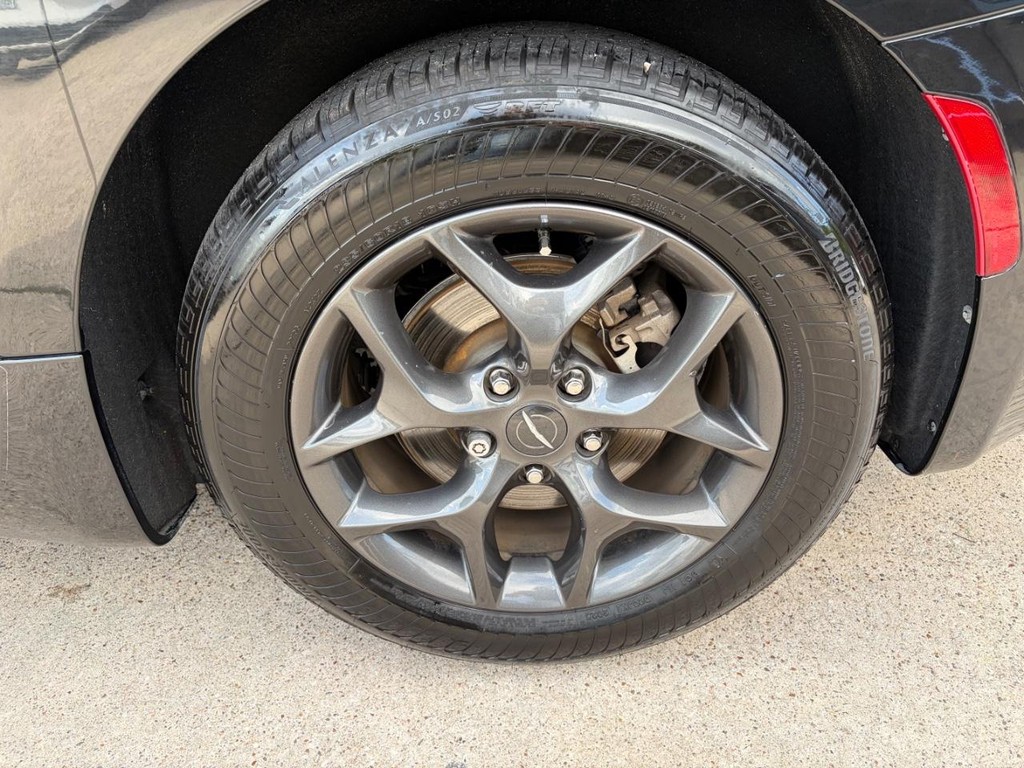 Chrysler Pacifica Vehicle Full-screen Gallery Image 25