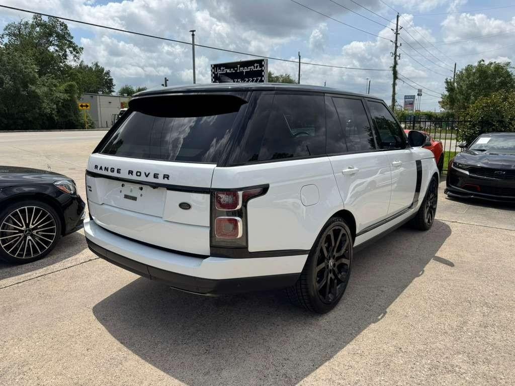 Land Rover Range Rover Vehicle Full-screen Gallery Image 06