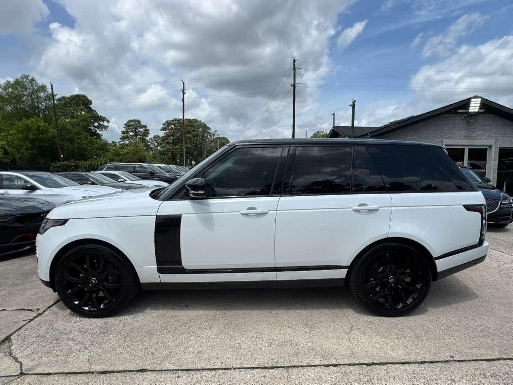 Land Rover Range Rover Vehicle Full-screen Gallery Image 09