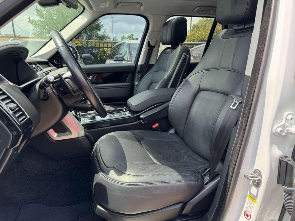 Land Rover Range Rover Vehicle Full-screen Gallery Image 11