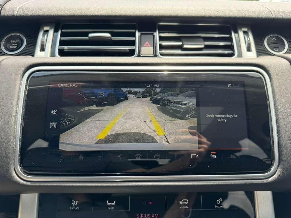 Land Rover Range Rover Vehicle Full-screen Gallery Image 23