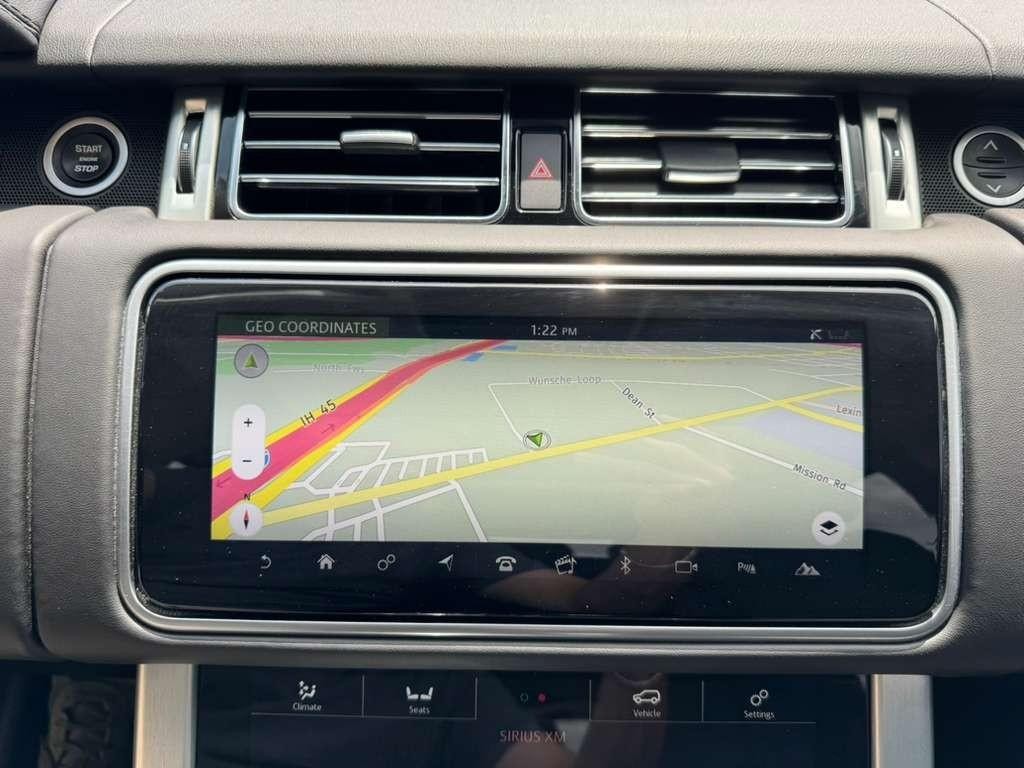 Land Rover Range Rover Vehicle Full-screen Gallery Image 24