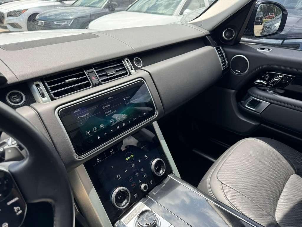 Land Rover Range Rover Vehicle Full-screen Gallery Image 25