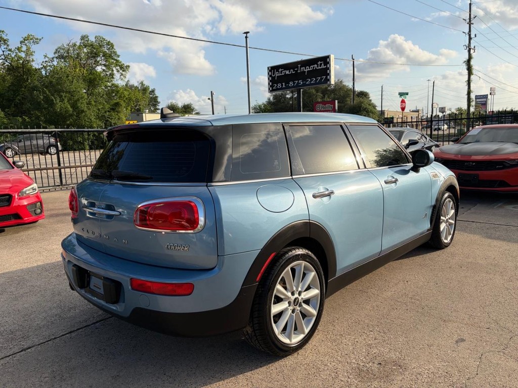 MINI Clubman Vehicle Full-screen Gallery Image 06