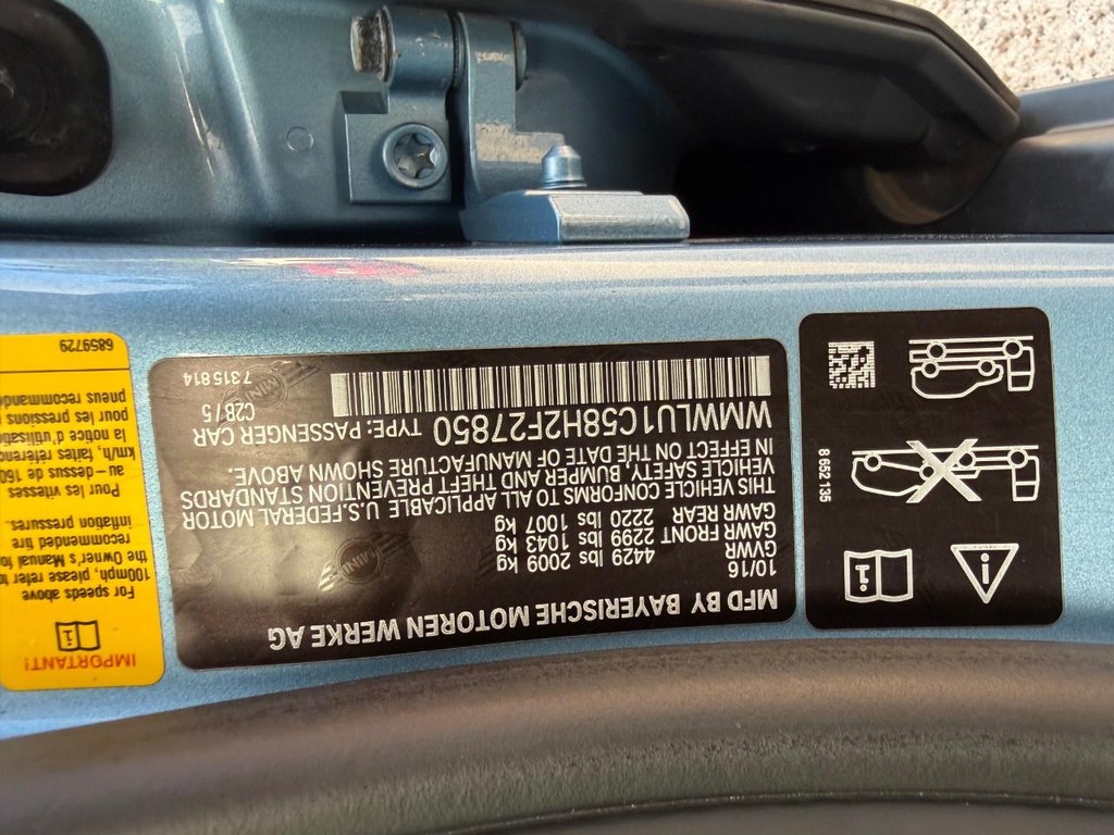 MINI Clubman Vehicle Full-screen Gallery Image 30