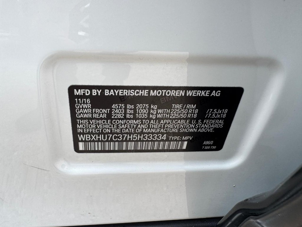 BMW X1 Vehicle Full-screen Gallery Image 29