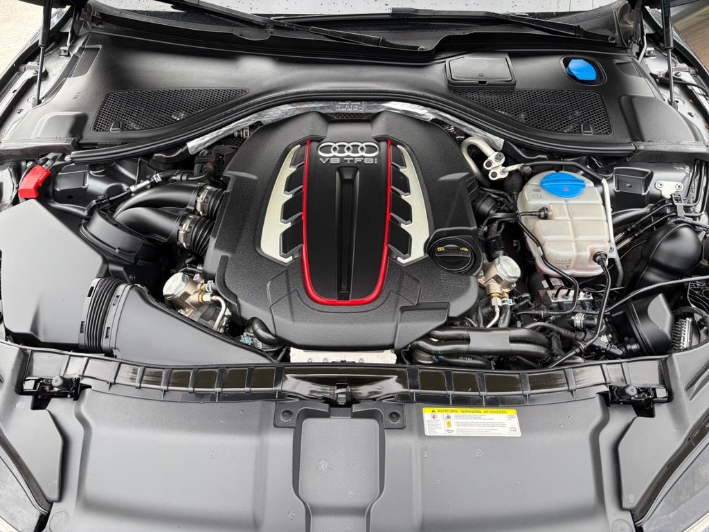 Audi S7 Vehicle Full-screen Gallery Image 13