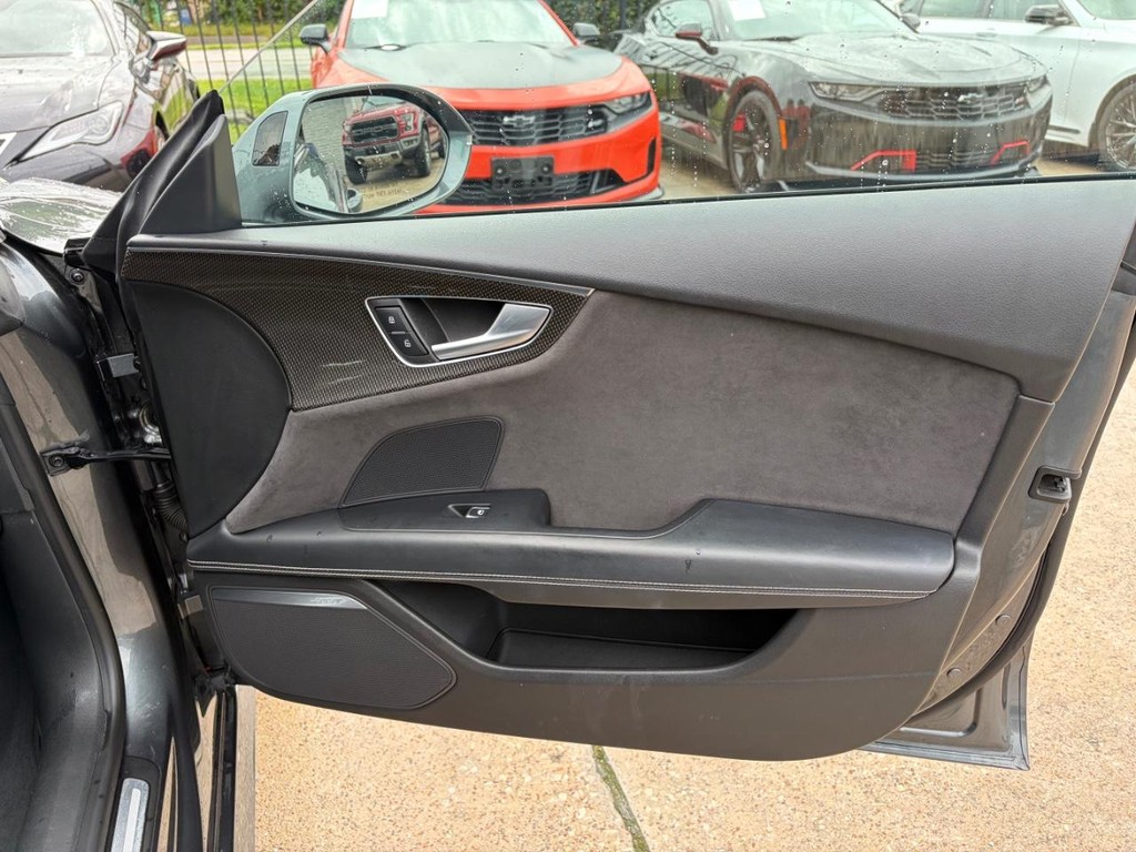 Audi S7 Vehicle Full-screen Gallery Image 15