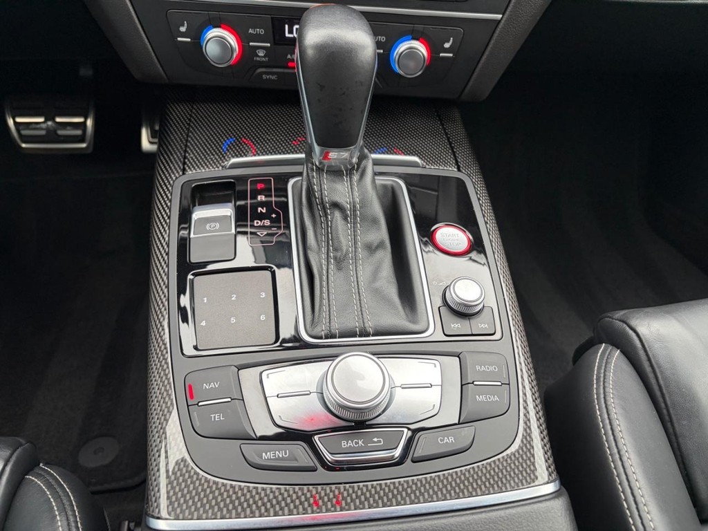 Audi S7 Vehicle Full-screen Gallery Image 25