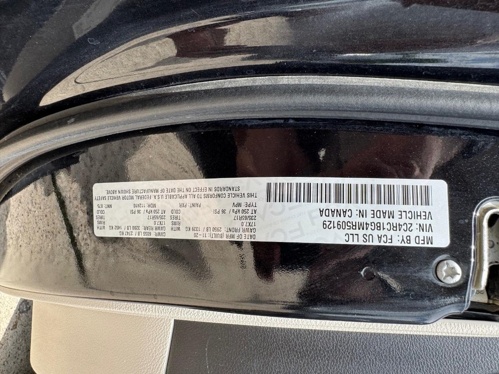 Chrysler Pacifica Vehicle Full-screen Gallery Image 28