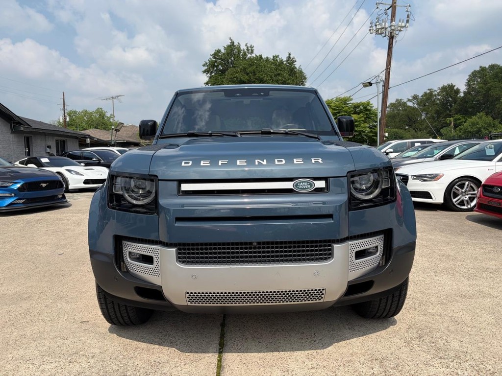 Land Rover Defender Vehicle Full-screen Gallery Image 02