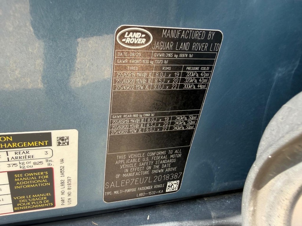 Land Rover Defender Vehicle Full-screen Gallery Image 30