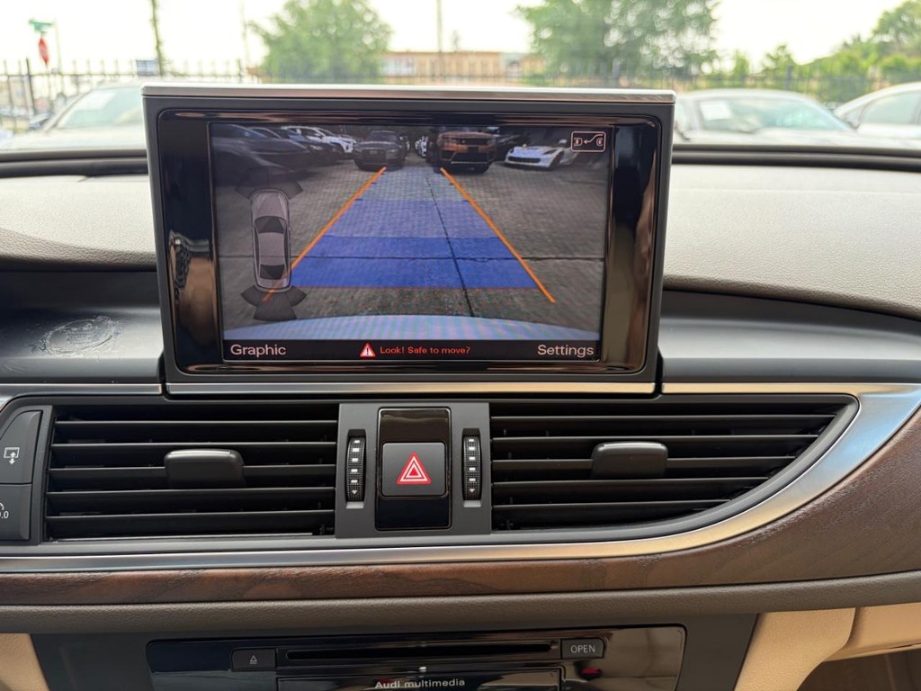 Audi A6 Vehicle Full-screen Gallery Image 23