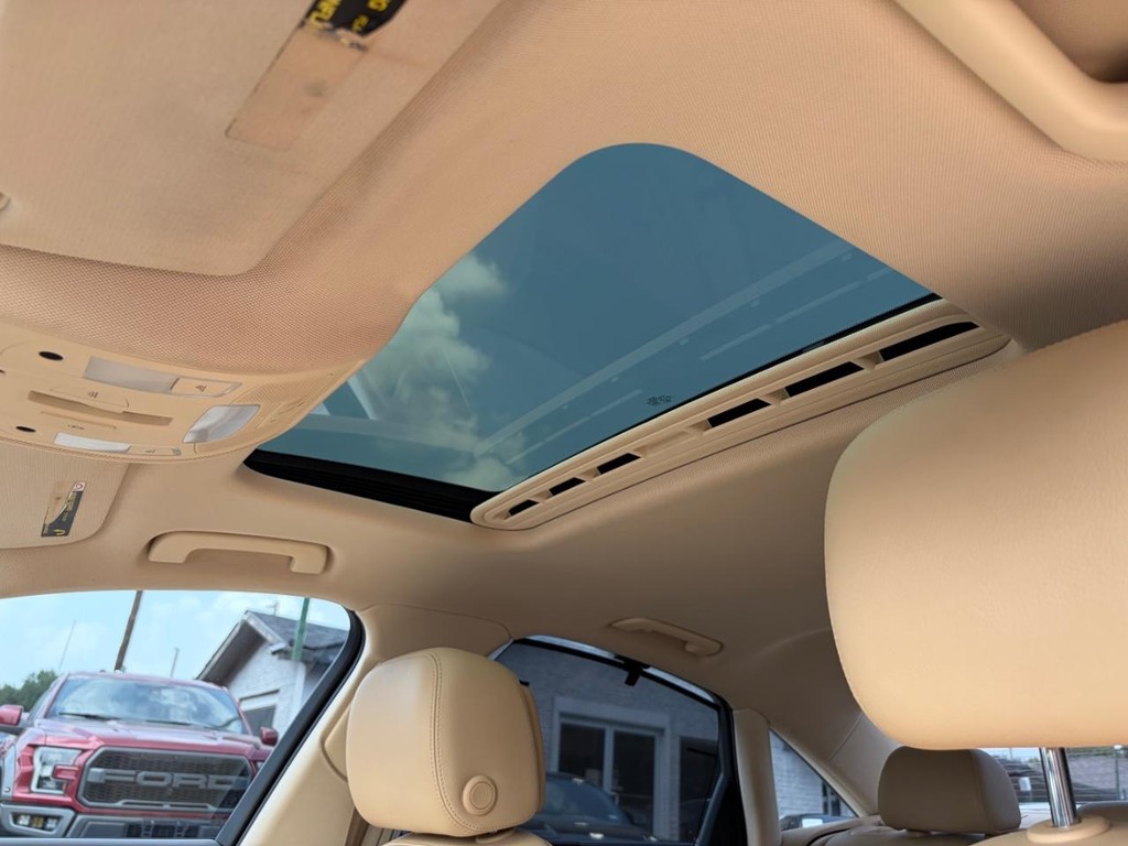 Audi A6 Vehicle Full-screen Gallery Image 27