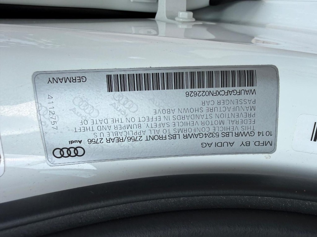 Audi A6 Vehicle Full-screen Gallery Image 30