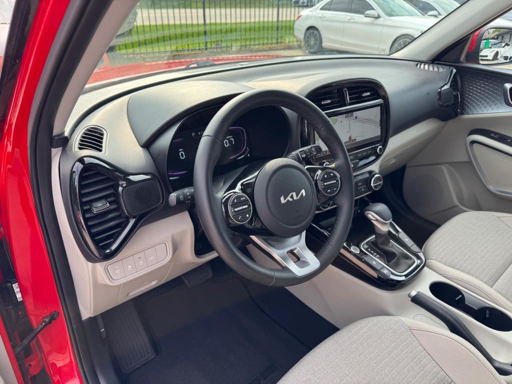 Kia Soul Vehicle Full-screen Gallery Image 10