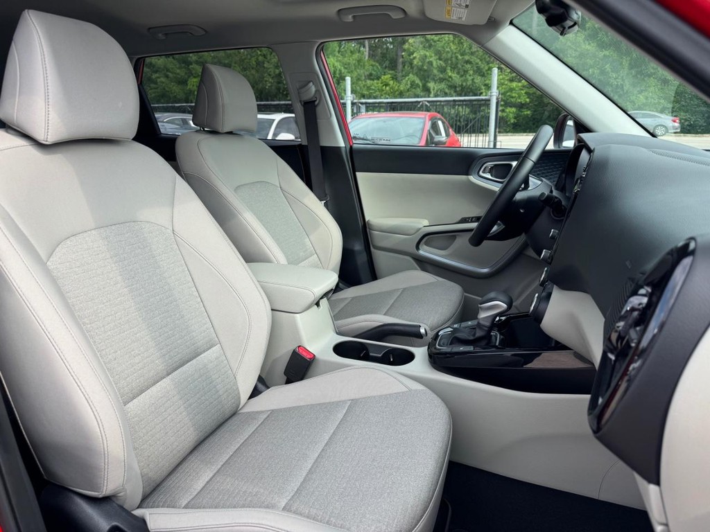 Kia Soul Vehicle Full-screen Gallery Image 14
