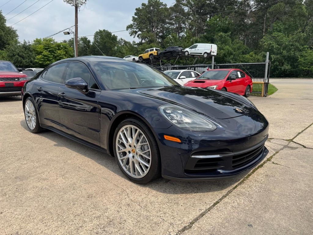 Porsche Panamera Vehicle Full-screen Gallery Image 04