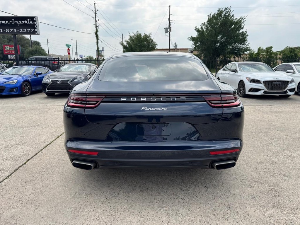 Porsche Panamera Vehicle Full-screen Gallery Image 07