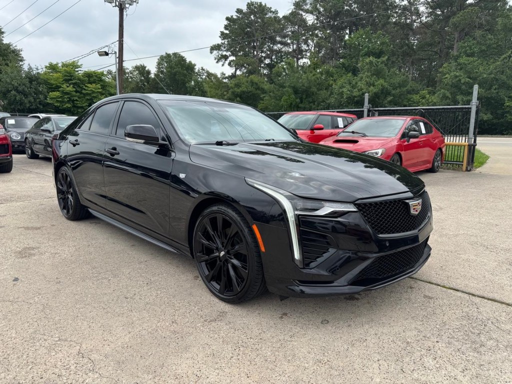 Cadillac CT4 Vehicle Full-screen Gallery Image 04