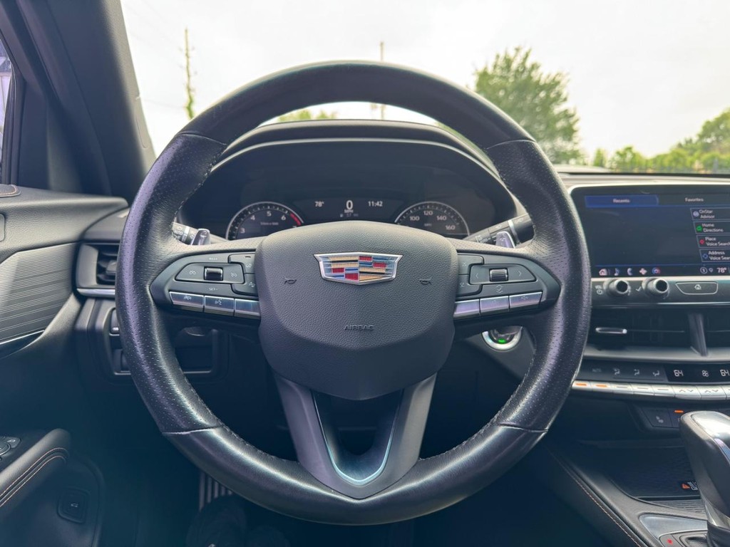 Cadillac CT4 Vehicle Full-screen Gallery Image 20
