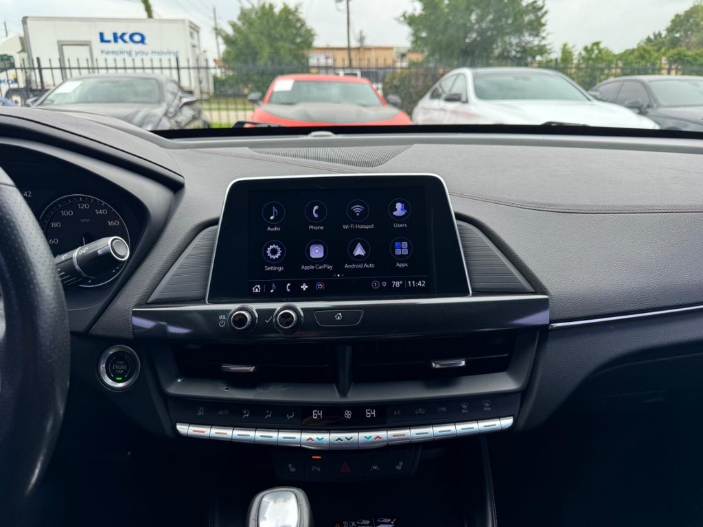 Cadillac CT4 Vehicle Full-screen Gallery Image 22