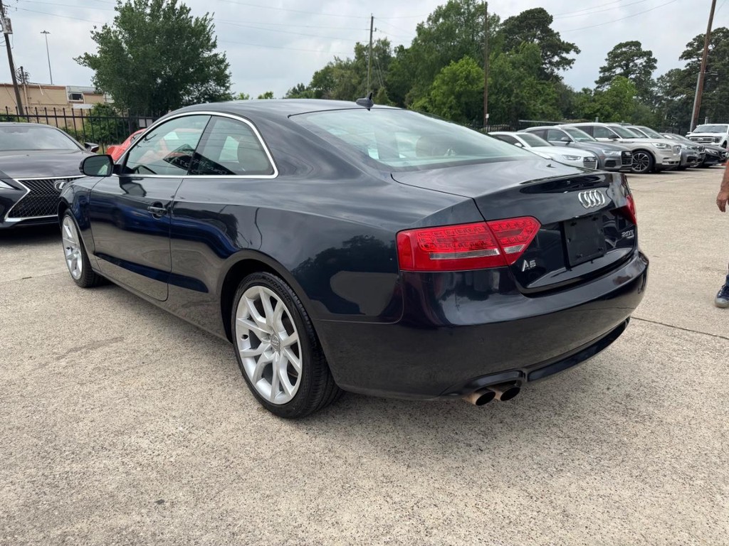 Audi A5 Vehicle Full-screen Gallery Image 08