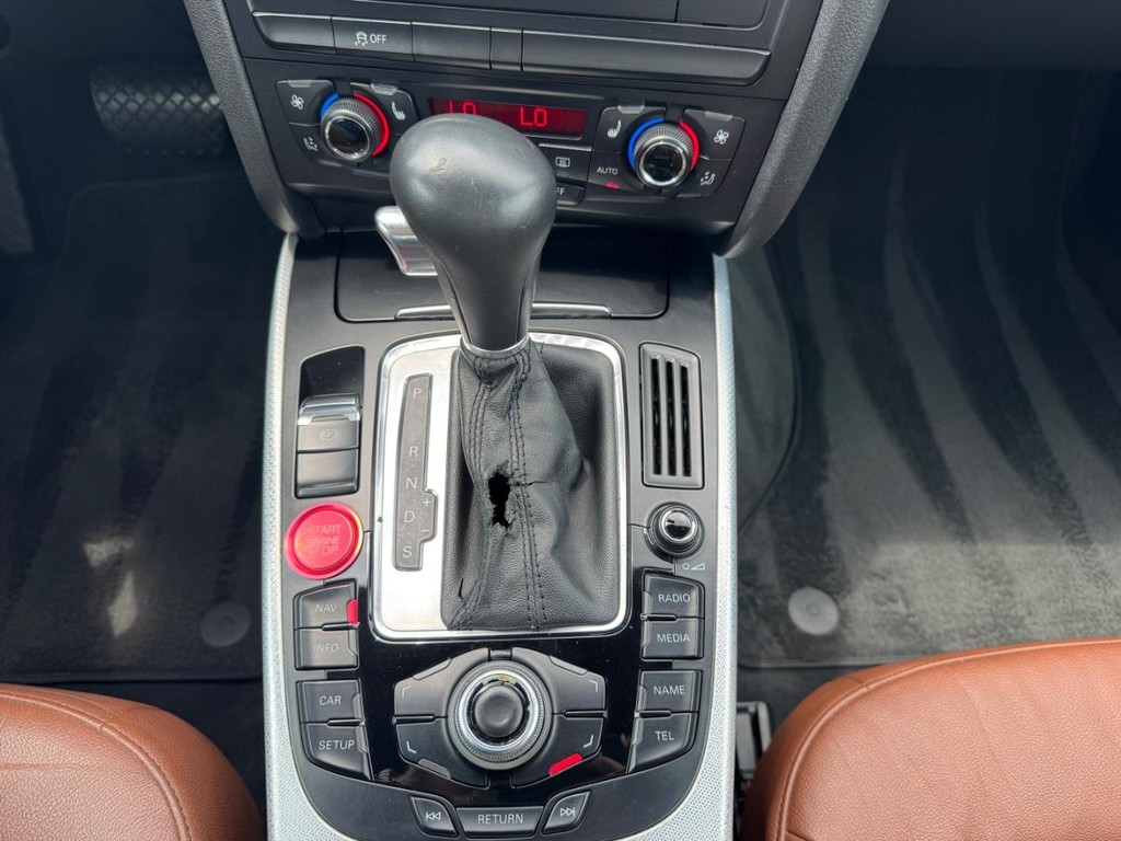 Audi A5 Vehicle Full-screen Gallery Image 21