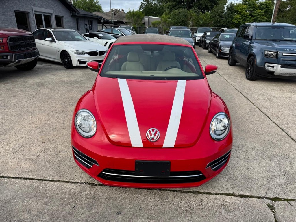 Volkswagen Beetle Convertible Vehicle Full-screen Gallery Image 05